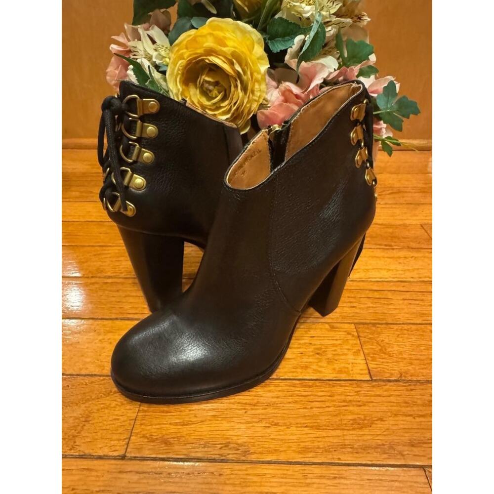 STEVEN ALAN LACED BACK BOOTIE SIZE 36 US 6 (500